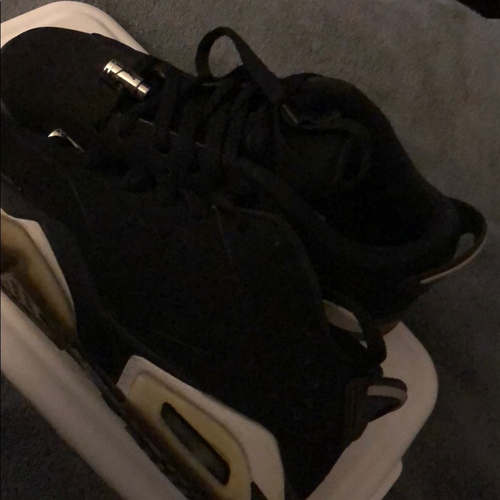 Jordan 6 - Picture 3 of 6